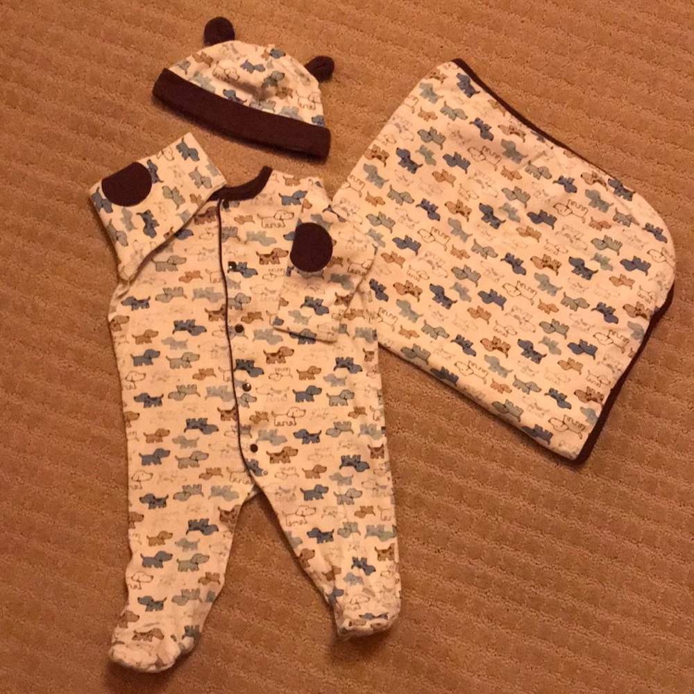 Puppy outfit with matching Beanie and Blanket.